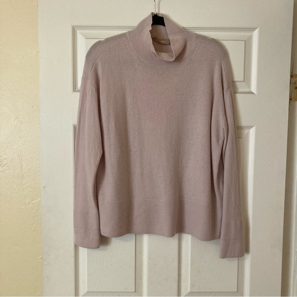 Cashmere square turtleneck - Picture 3 of 5